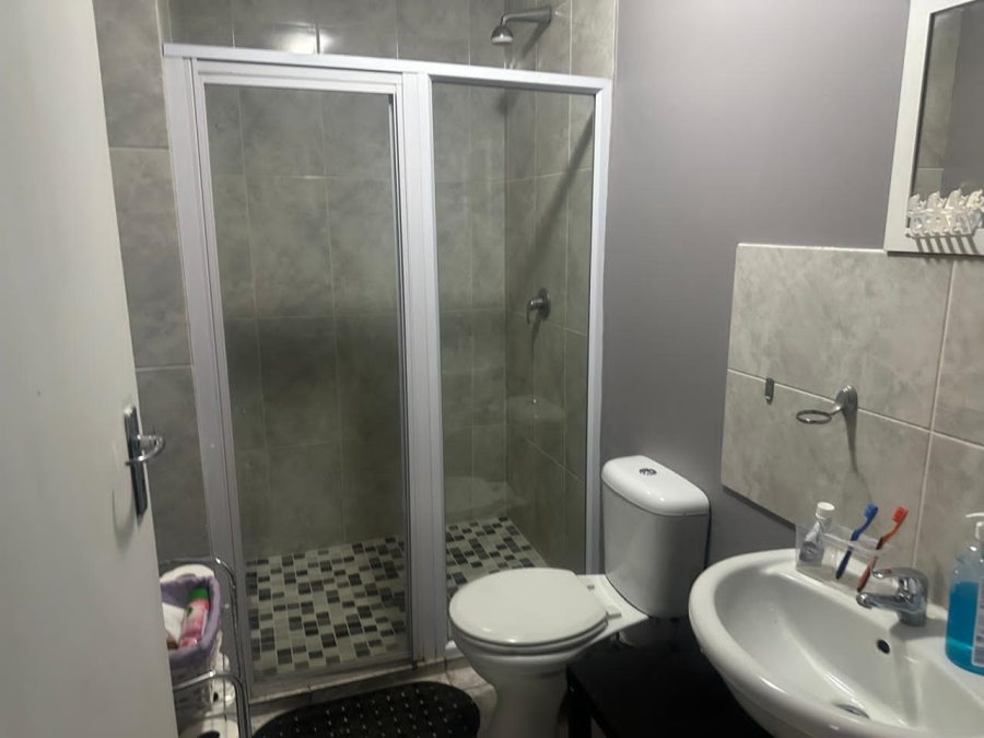 5 Bedroom Property for Sale in Waterval East North West